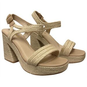 NWT Soda Women's Beige Platform Heels